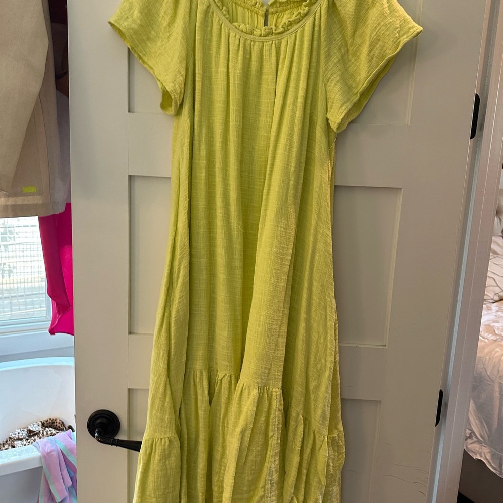 Lime Green Short Sleeve Dress